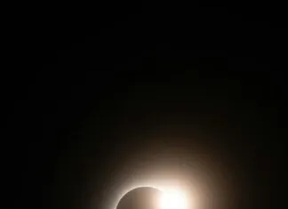 Solar Eclipse Live: Discover How to Watch This Stunning Event Safely Solar Eclipse Live: Discover How to Watch This Stunning Event Safely