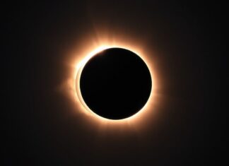 The Solar Eclipse of 2023: A Celestial Spectacle and Its Digital Impact The Solar Eclipse of 2023: A Heavenly Phenomenon and Its Digital Influence