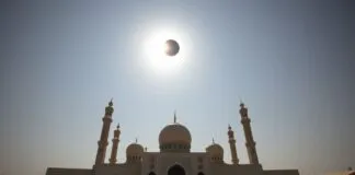 How the Solar Eclipse Altered Prayer Times in Jeddah The solar eclipse changed the prayer times in Jeddah.